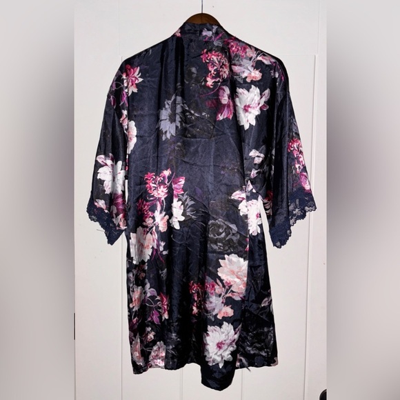 Lilac & London Floral Satin Robe Lace Trim Kimono Style Lounge Women M Sleepwear - Picture 2 of 10
